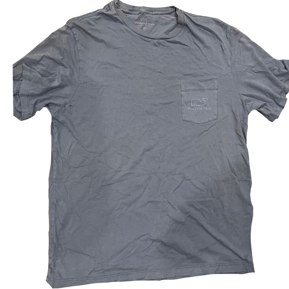 Vineyard vines t shirt